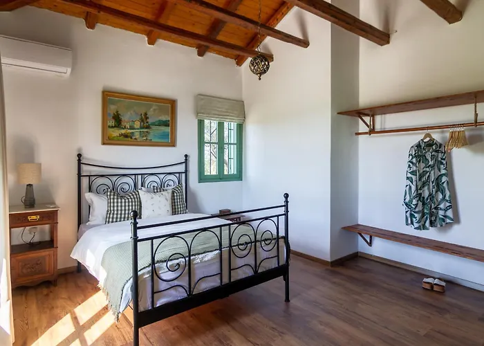 House On The Hill * ארמיוני