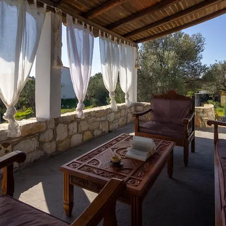 House On The Hill * Ermioni