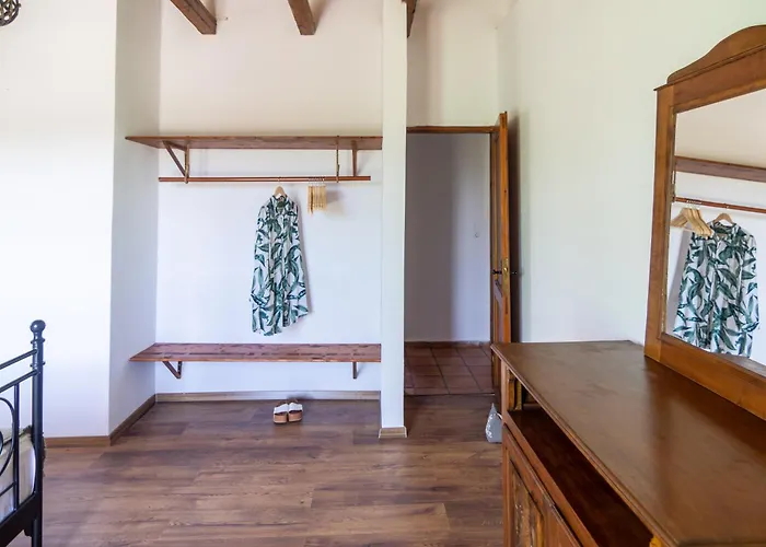 House On The Hill Ermioni